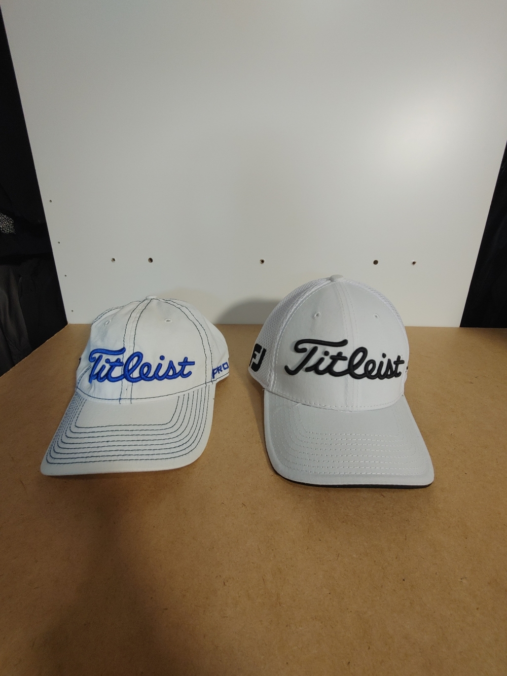 2 HatsTitleist Men White Caps with Blue and Black Script Logos